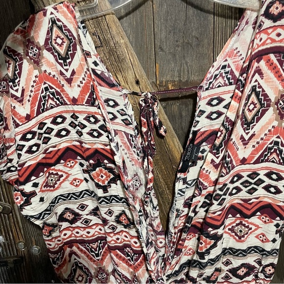 Toxik low cut Aztec printed jumpsuit with pockets! size‎ large - Picture 4 of 7